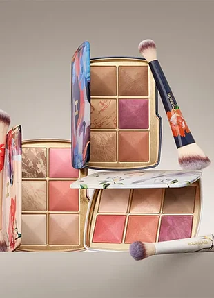Hourglass palette 2025