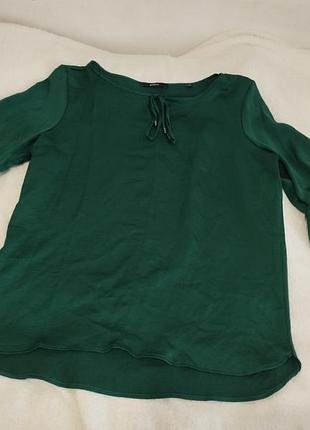 Блузка женская. изумрудная.
размер s-m.