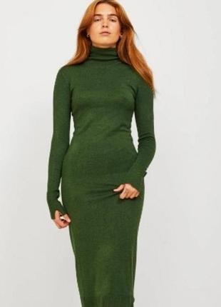 Длинное платье-гольф.