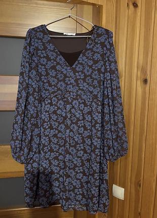 Сукня темно коричнева в сині квіти