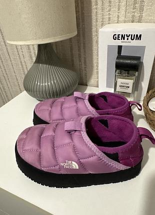 Слипони на дівчинку