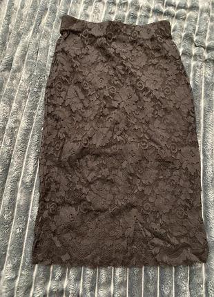 Чорна спідниця, кружева