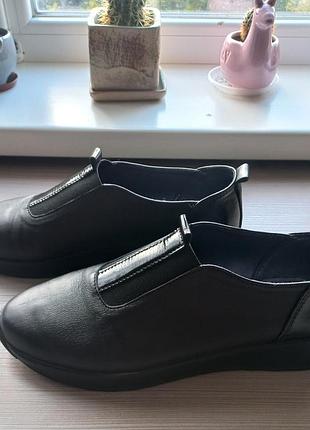 Жіночі шкіряні туфлі 42 розміру