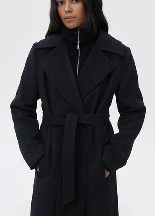 Чорне пальто довжини нижче коліна на затин з вовною must have