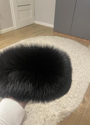 Шапка жіноча з натурального хутра, з вставками шкіри, розмір 56-57