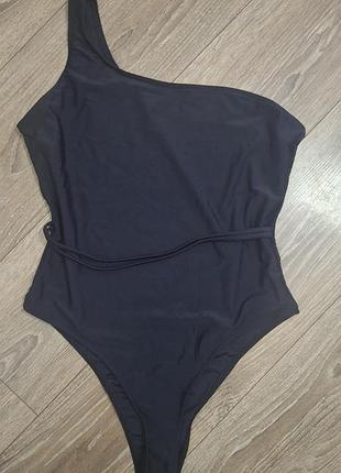 Купальник на одне плече