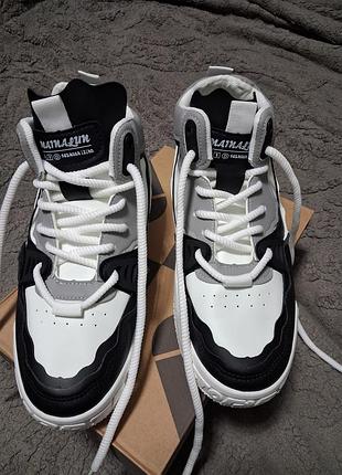 Кроссовки джоггеры