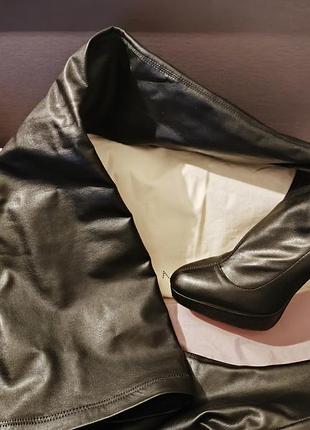 Супер круті чоботи-ботфорти stella mccartney. шкіряні, тягнуться, високі. розмір 36-37. оригінал.