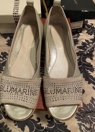 Туфлі blumarine 37