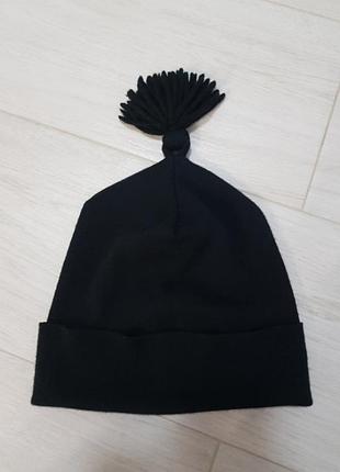 Шапка чорна