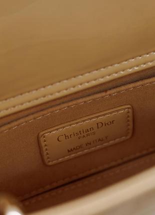 Шкіряна лакована сумка d-joy в фірмовій прострочці d 10