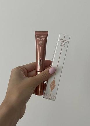Рідкий хайлайтер-рум’яна charlotte tilbury beauty light wand у відтінку pinkgasm