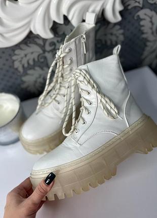 Чоботи жіночі ботинки на високій платформі