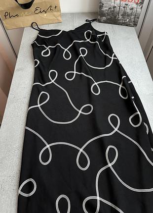 Сукня чорна сатин міді