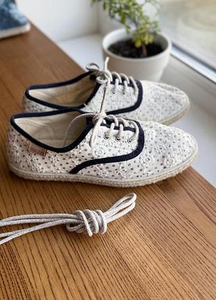 Кеди нові іспанія розмір 33