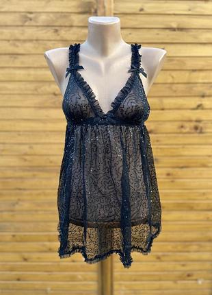 Гарний чорний пеньюар