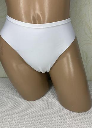 Трусики еластичні і мереживо