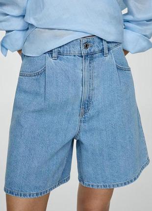 Шорти джинсові широкі слоучі шорты с защипами джинсовые шорты слоучи широкие трапеция