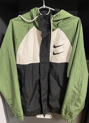 Nike swoosh-вітровка