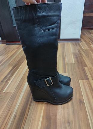 Зимние сапоги женские, на платформе.