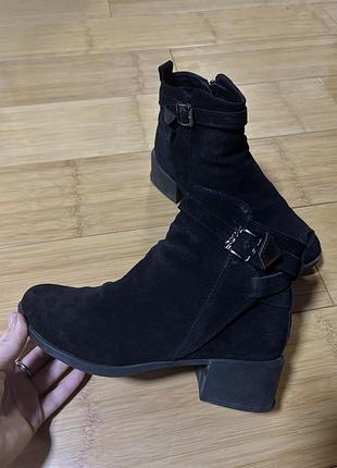 Черевики замшеві