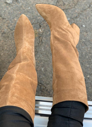 Стильные  сапоги трубы из натуральной  замши на низком каблуке 6см