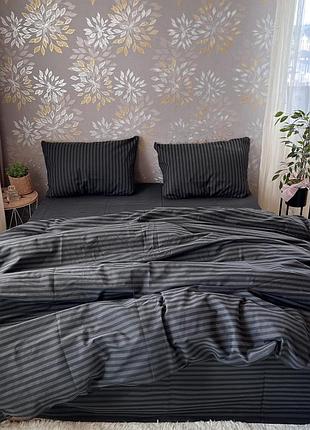 Постільна білизна в смужку чорного кольору