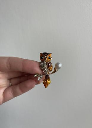 Металева брошка сова з перлиною