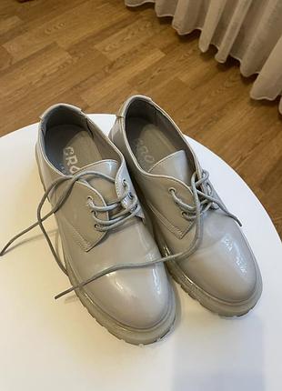 Туфлі дербі зі шнурівкою
