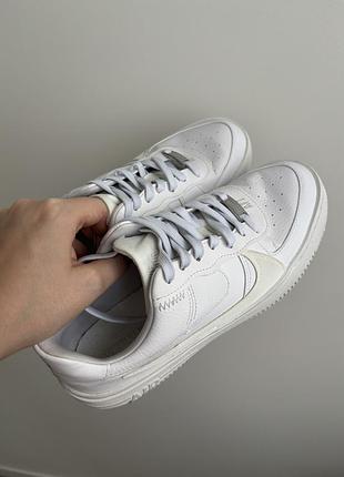 Кросівки жіночі nike air force 1 plt.af.orm platform triple w white оригінал білі базові на платформі