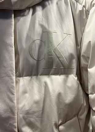 Жіноча куртка calvin klein