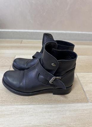 Жіночі осінні чоботи