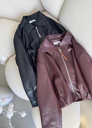 Жіноча куртка бомбер