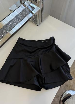 Мега стильні і красиві шортики zara  атласні🔥🔥🔥