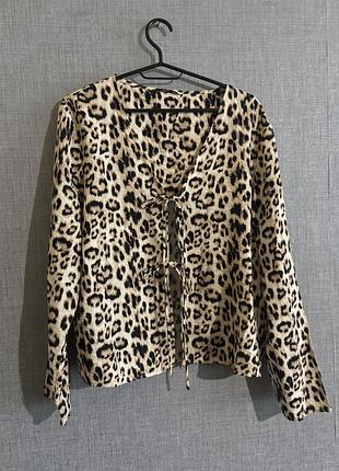 Легка стильна сорочка ,накидка