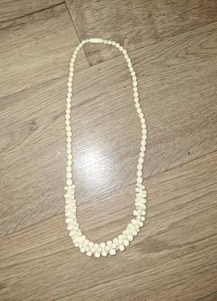 Продам бусы (слоновая кость)