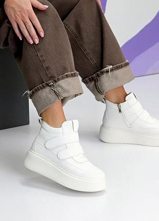 Стильні жіночі зимові черевики