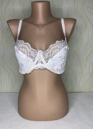 Ліфчик білий вишивка