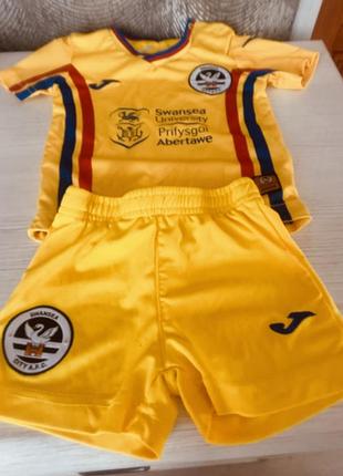 Дитяча футбольна форма