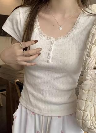 Біла футболка топ в рубрик з мереживом та ґудзиками y2k coquette alt