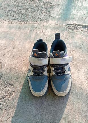 Кроссовки на девочку