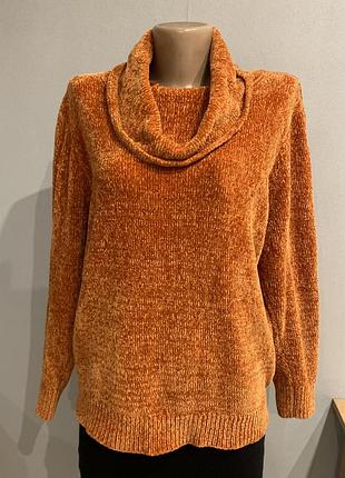Нежный велюровый оранжевый свитер, воротник хомут
