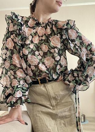 Блуза з воланами, стиль бохо