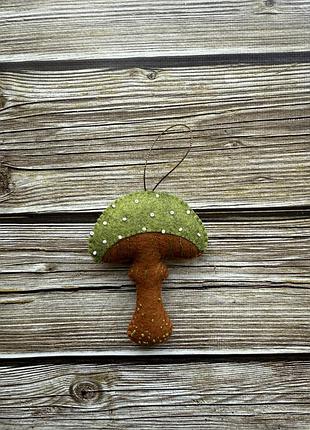 Іграшка підвіска з фетру гриб великодня/ ялинкова/ новорічна