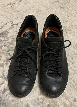 Жіночі шкіряні кеди