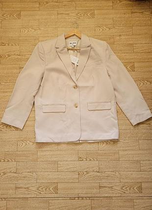 Пиджак женский, оверсайз. размер eu 42. бренд na-kd.