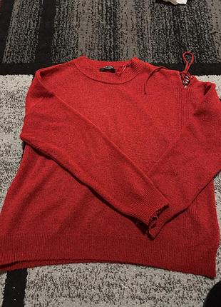 Светр, кофтинка з вирізом на плечі