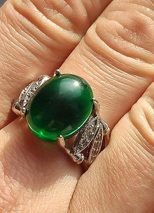 Кольцо с изумрудным цирконом
