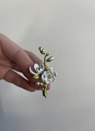 Металева брошка весняна гілочка