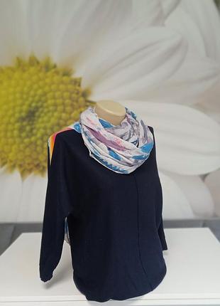 Кофточка з кольоровими смужками